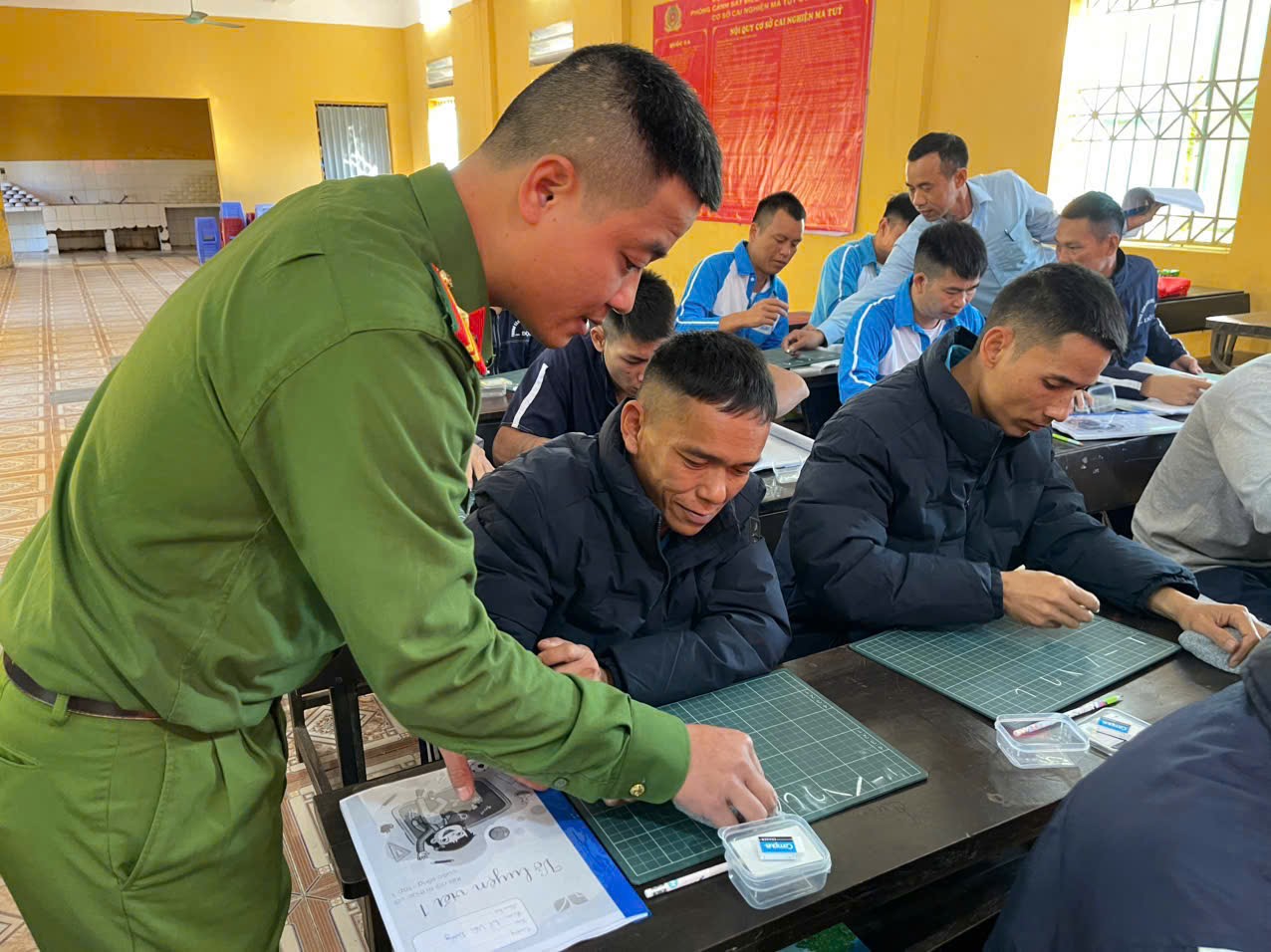  Cơ sở Cai nghiện ma tuý số 1: Giúp 26 học viên biết đọc, biết viết